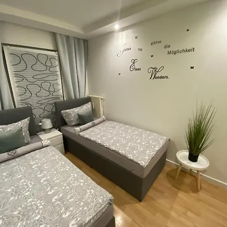 Neubauer Vermietung * Gotha