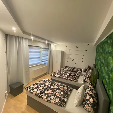 Neubauer Vermietung Lejlighed *