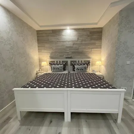 Neubauer Vermietung Apartamento *